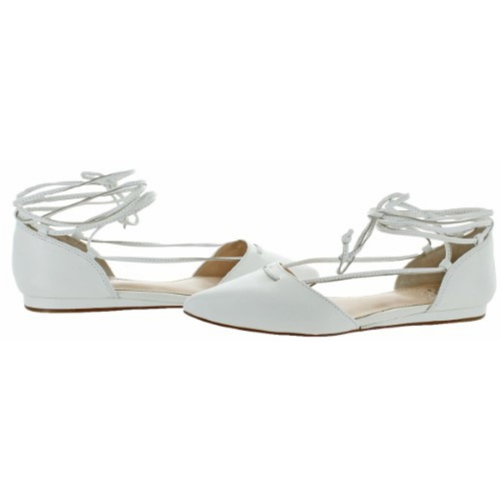 Vince Camuto Wrap around flats